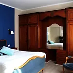 Louvre Couette-café 4*