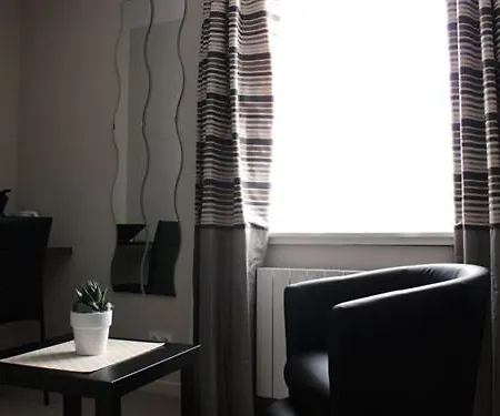 Louvre Bed & Breakfast
