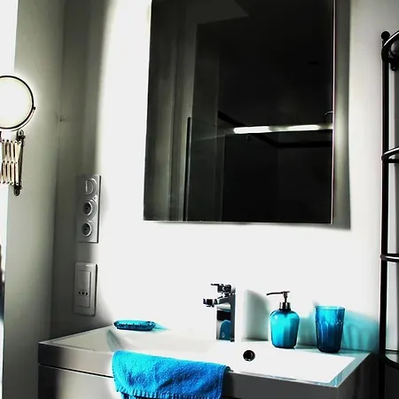 Alojamento de Acomodação e Pequeno-almoço Louvre