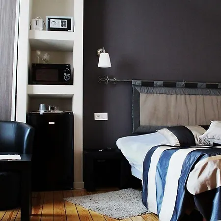 Alojamento de Acomodação e Pequeno-almoço Louvre