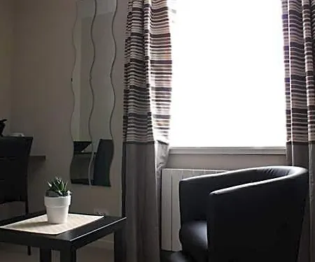 Louvre 4* Lens
