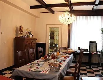 Alojamento de Acomodação e Pequeno-almoço Louvre Lens