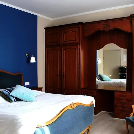 Louvre Alojamento de Acomodação e Pequeno-almoço Lens